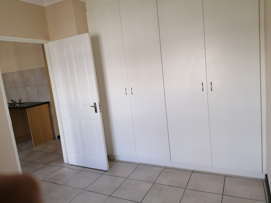 To Let 2 Bedroom Property for Rent in Buh Rein Estate Western Cape